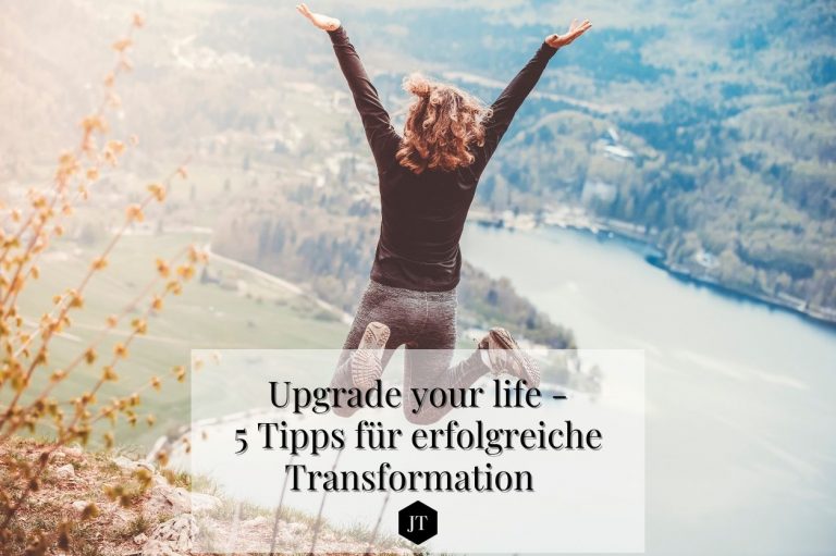 Upgrade your life - Frau springt hoch vor Glück